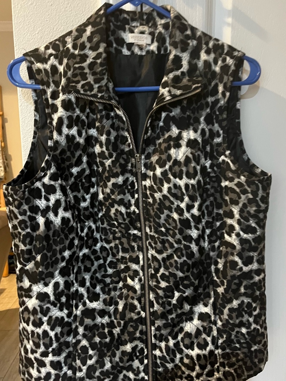 Weekends by Chico’s Black & White Leopard Quilted Vest